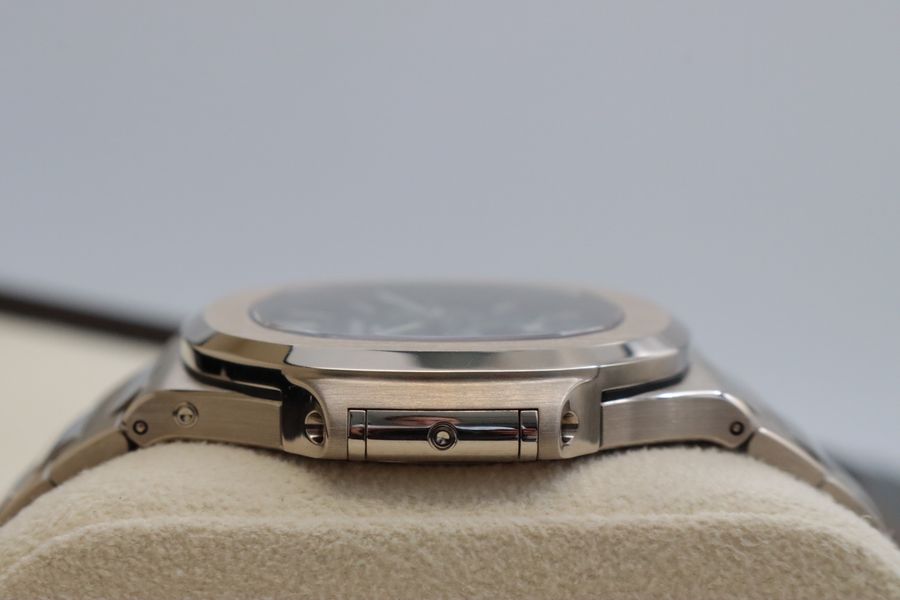 Patek Philippe Nautilus 5740/1G-001